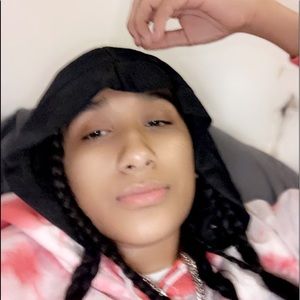 Meet your Posher, Cece